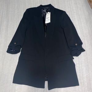Brand new Zara blazer. Never been worn!